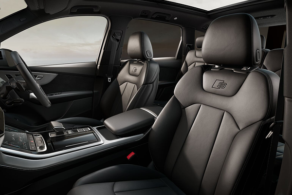 2025 Audi Q7 55 TFSI S line 4M