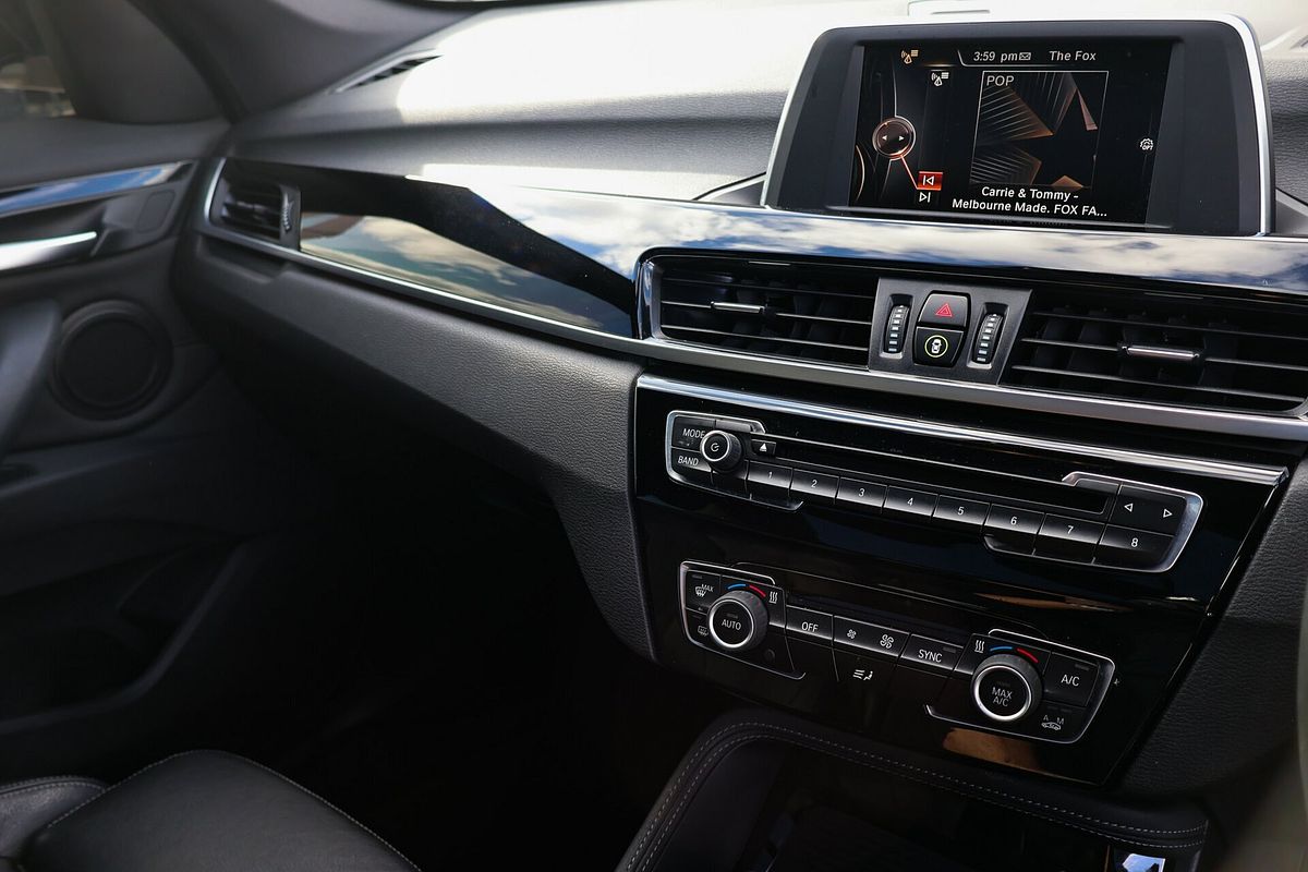 2016 BMW X1 xDrive20d F48