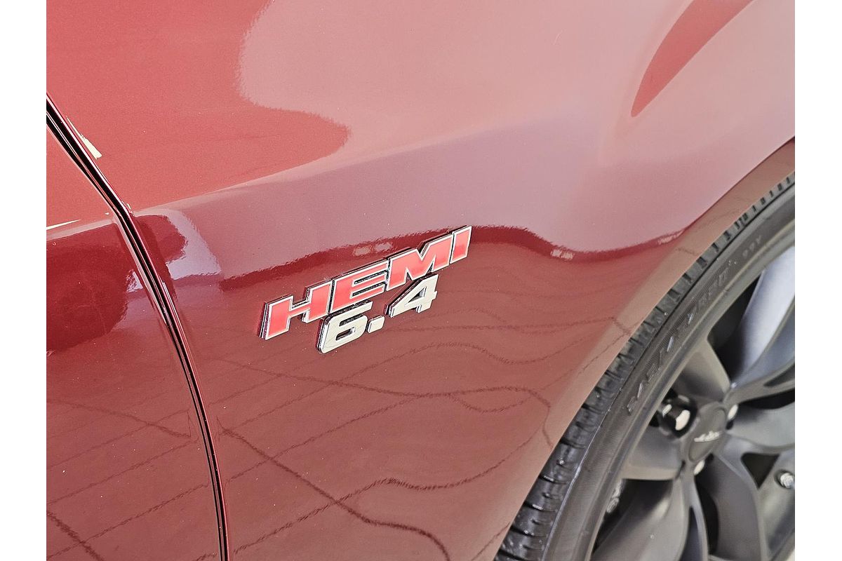 2021 Chrysler 300 SRT Core LX