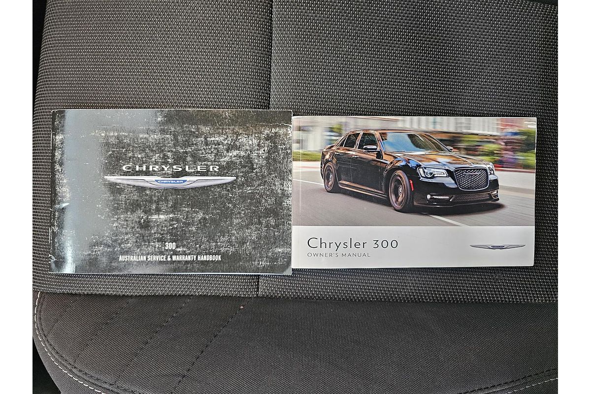 2021 Chrysler 300 SRT Core LX