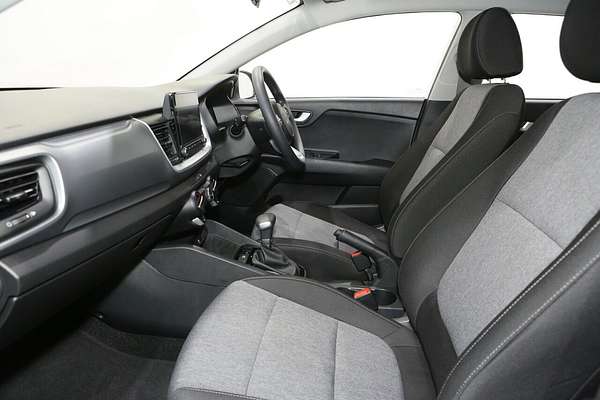 2024 Kia Stonic S YB