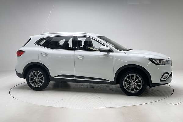 2022 MG HS Vibe SAS23