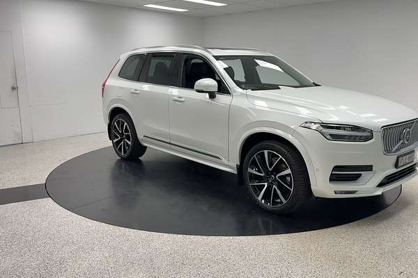 2024 Volvo XC90 Ultimate B6 Bright