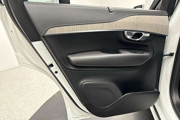 2024 Volvo XC90 Ultimate B6 Bright