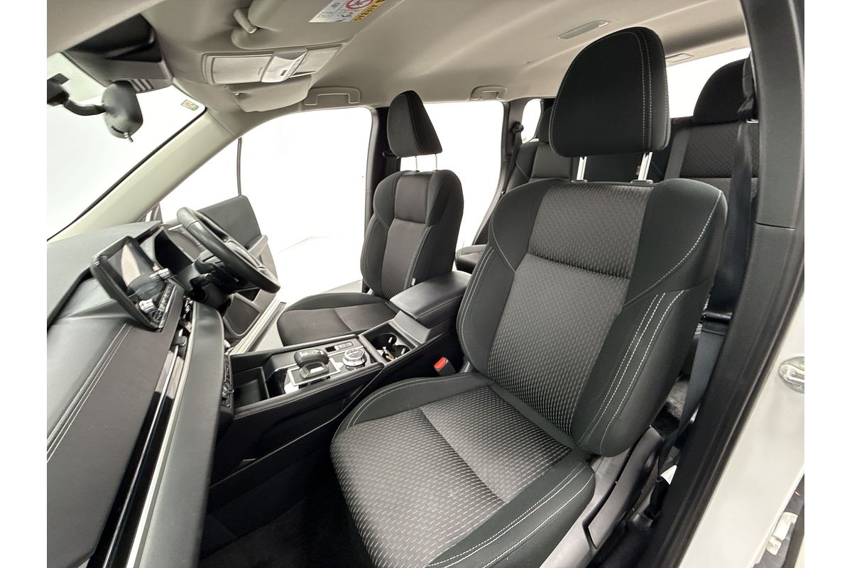 2023 Mitsubishi Outlander ES ZM