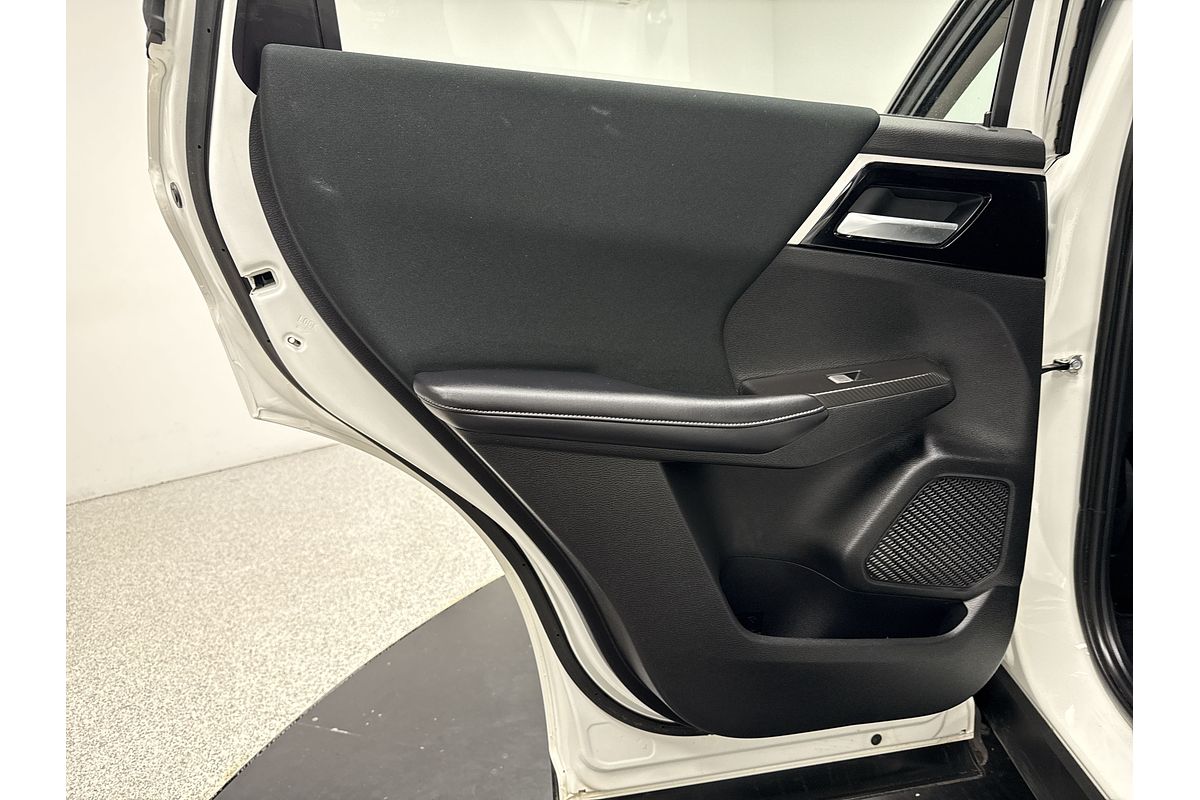 2023 Mitsubishi Outlander ES ZM