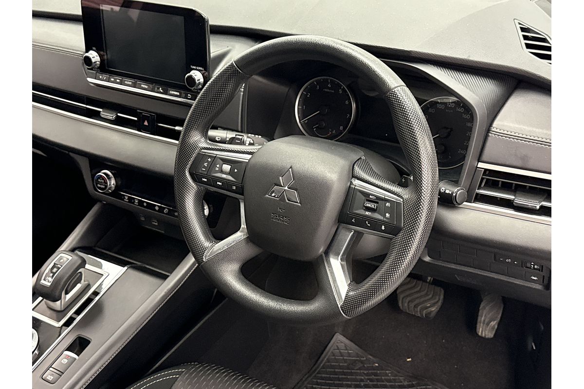 2023 Mitsubishi Outlander ES ZM