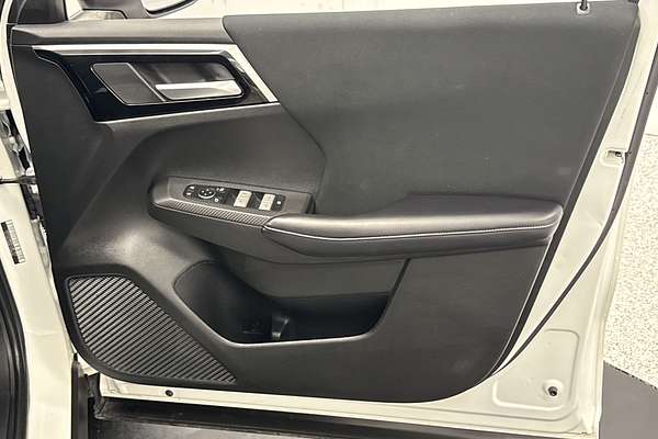 2023 Mitsubishi Outlander ES ZM