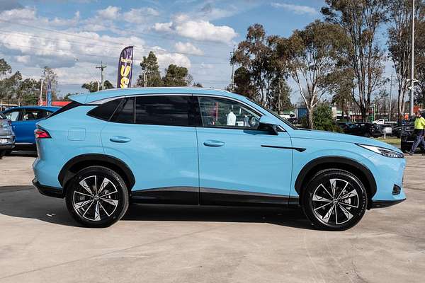 2024 MG HS Essence AS33