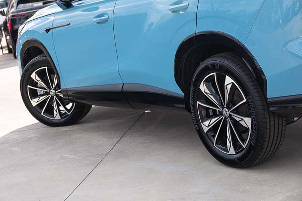 2024 MG HS Essence AS33