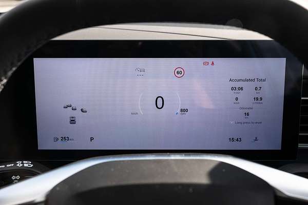 2024 MG HS Essence AS33