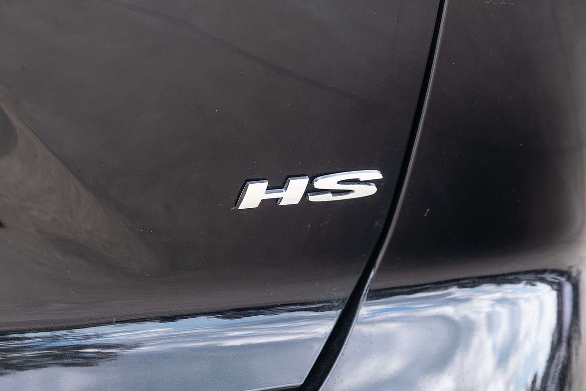 2024 MG HS Essence AS33