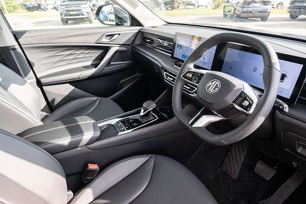 2024 MG HS Essence AS33