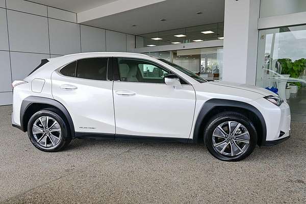 2022 Lexus UX UX300e Luxury KMA10R