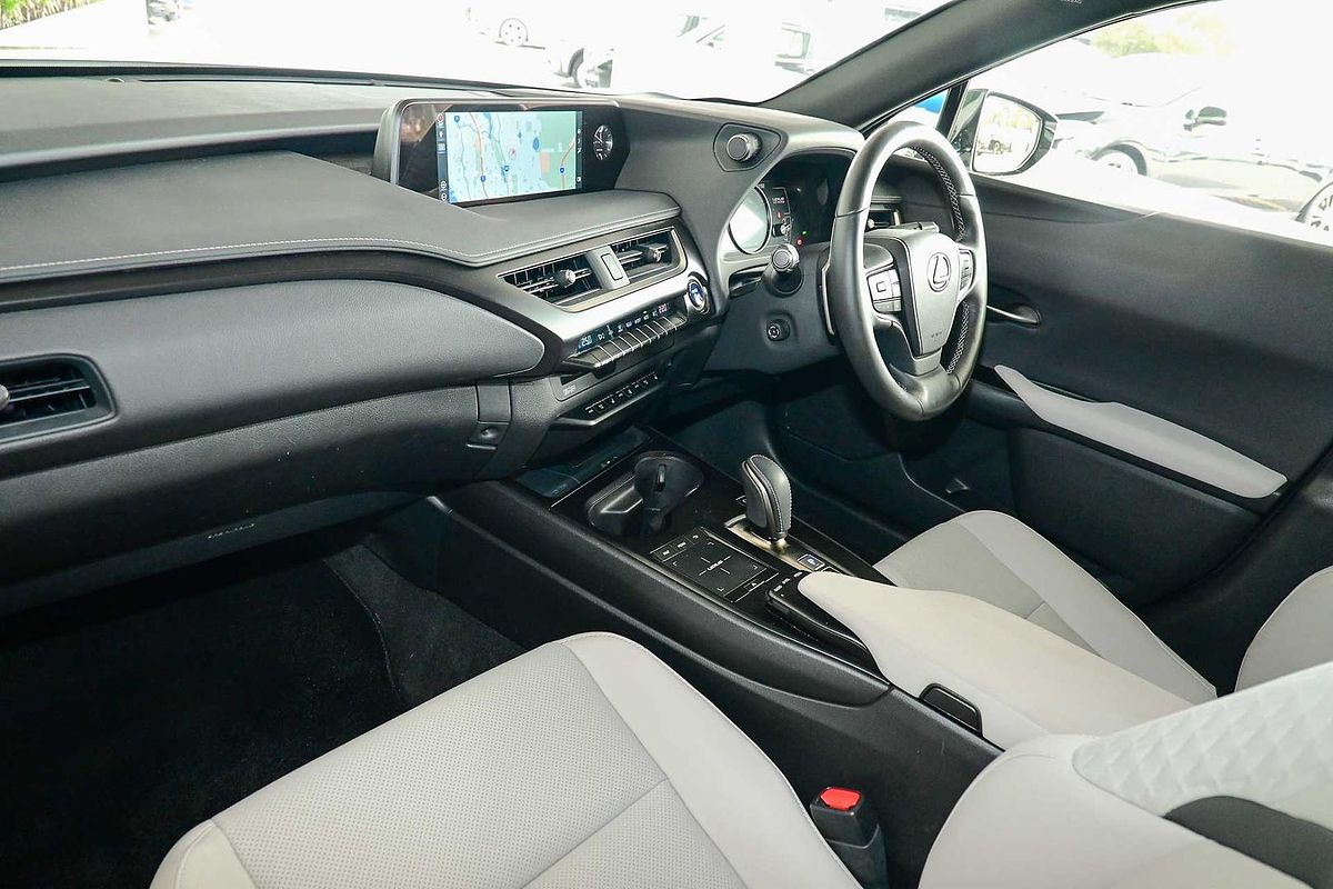 2022 Lexus UX UX300e Luxury KMA10R