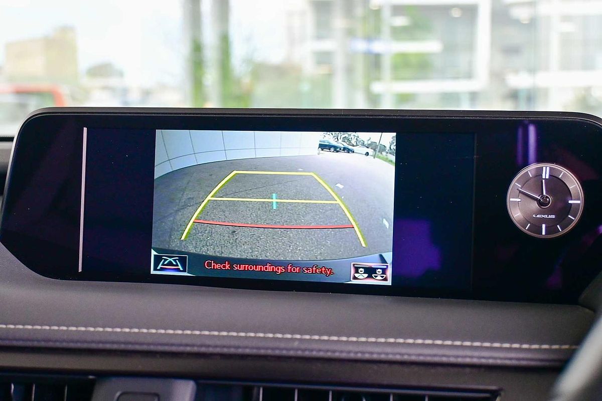 2022 Lexus UX UX300e Luxury KMA10R