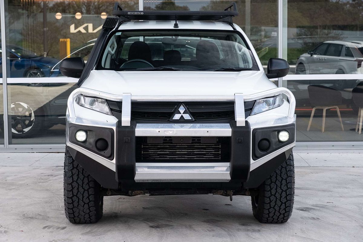 2020 Mitsubishi Triton GLX MR 4X4