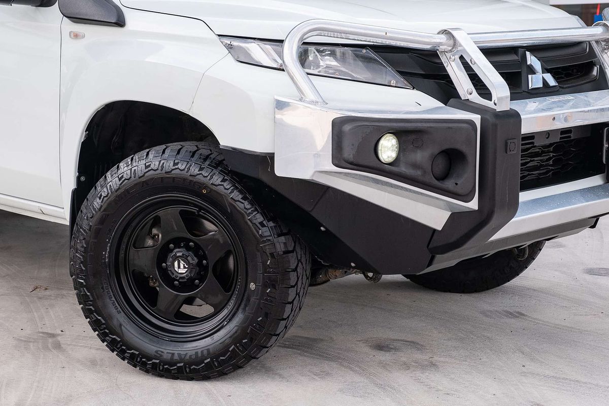 2020 Mitsubishi Triton GLX MR 4X4