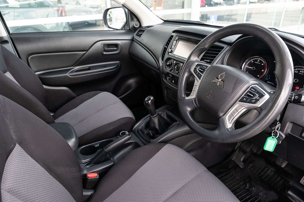 2020 Mitsubishi Triton GLX MR 4X4