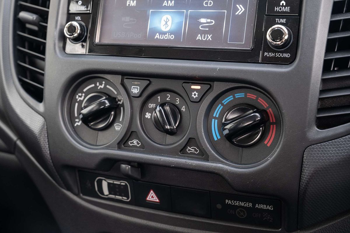 2020 Mitsubishi Triton GLX MR 4X4