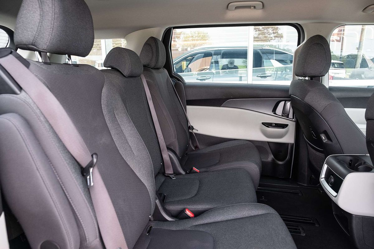 2023 Kia Carnival S KA4