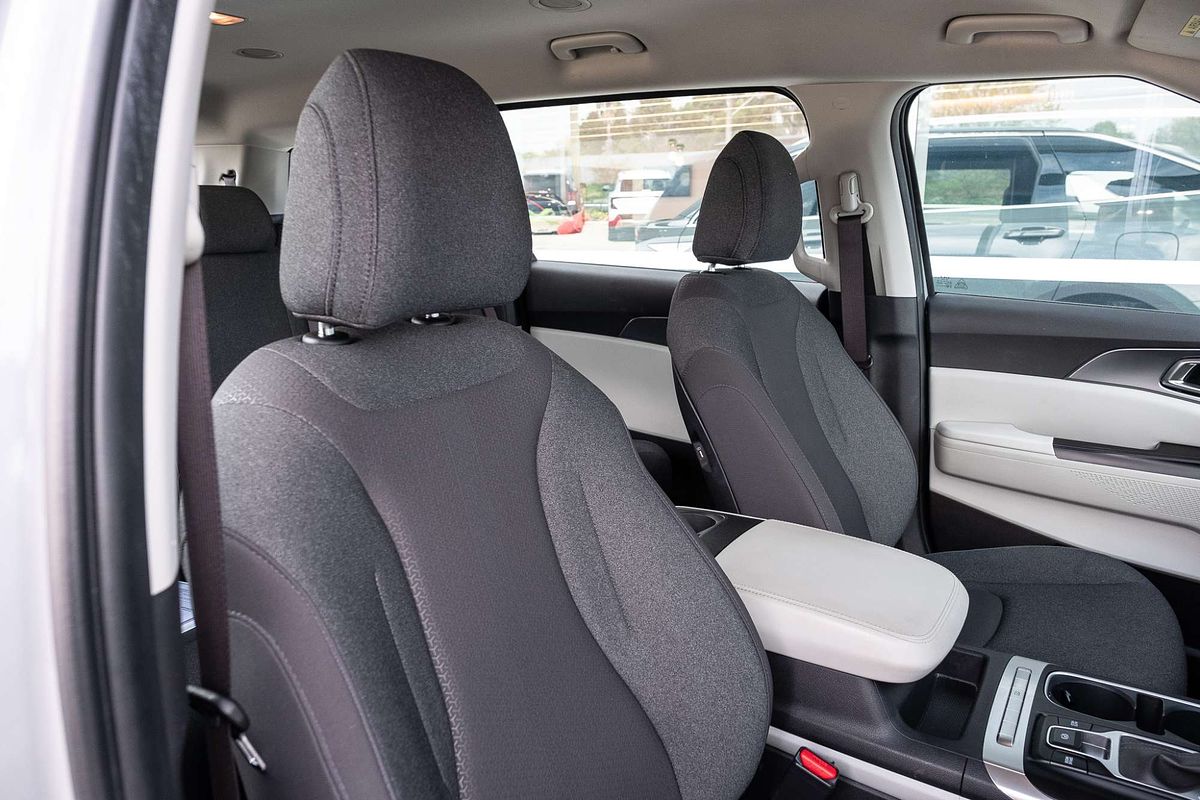 2023 Kia Carnival S KA4
