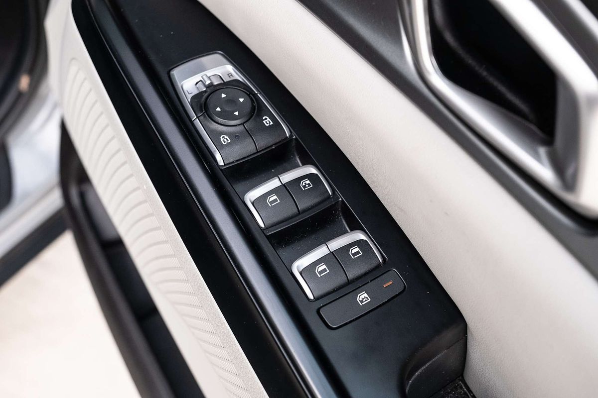2023 Kia Carnival S KA4