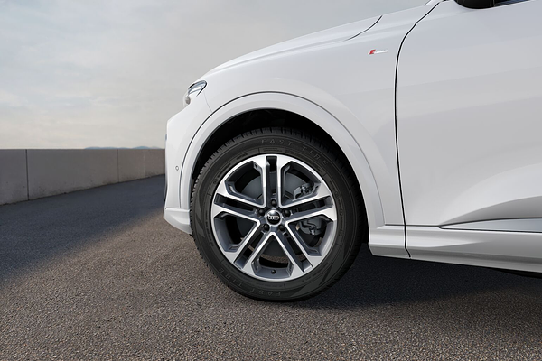 2025 Audi Q5 TDI 150kW GU