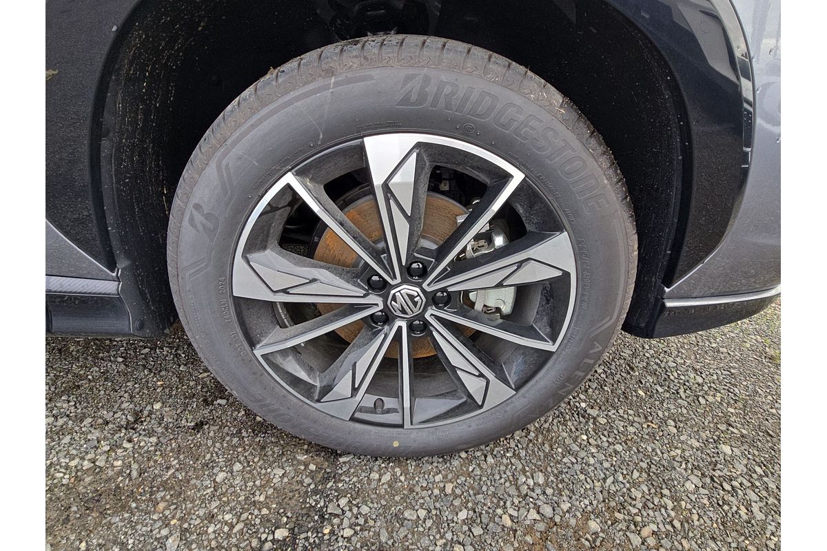 2024 MG HS Excite AS33