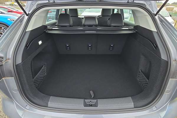 2024 MG HS Excite AS33