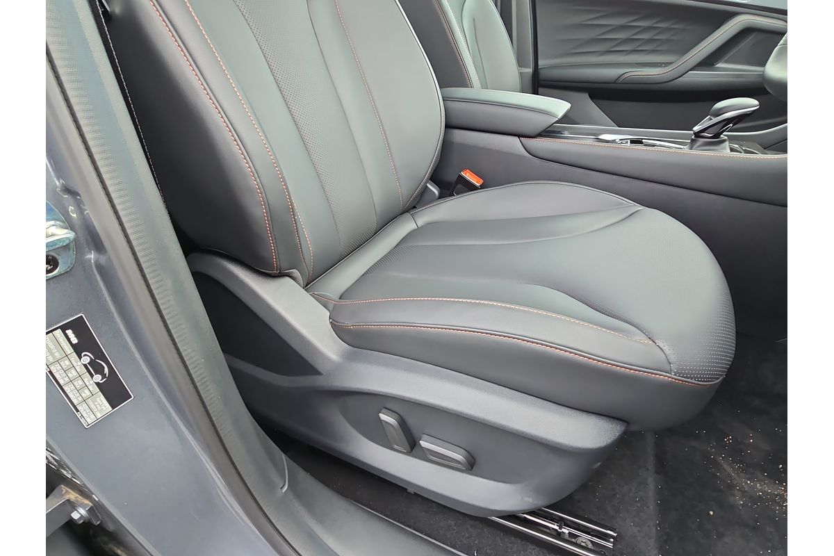 2024 MG HS Excite AS33