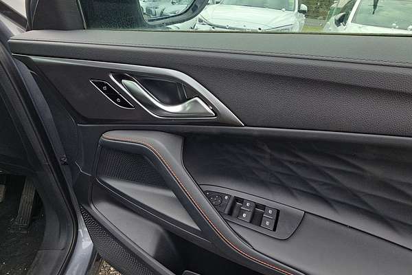 2024 MG HS Excite AS33