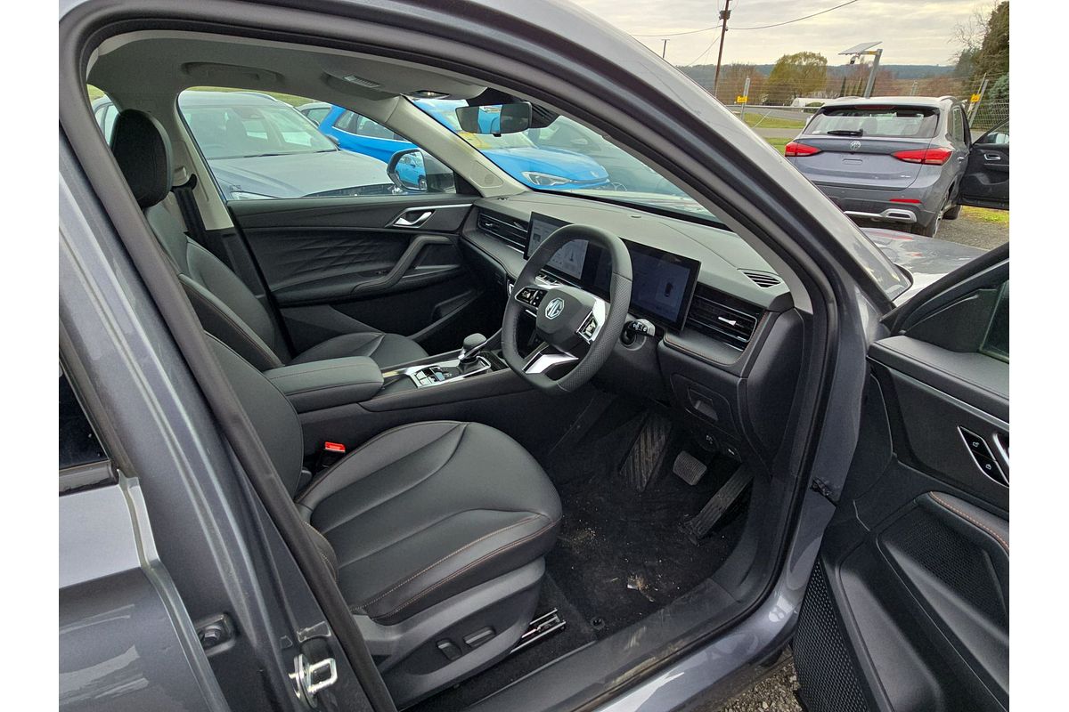 2024 MG HS Excite AS33