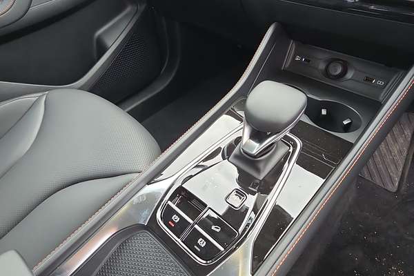 2024 MG HS Excite AS33