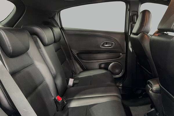 2018 Honda HR-V RS