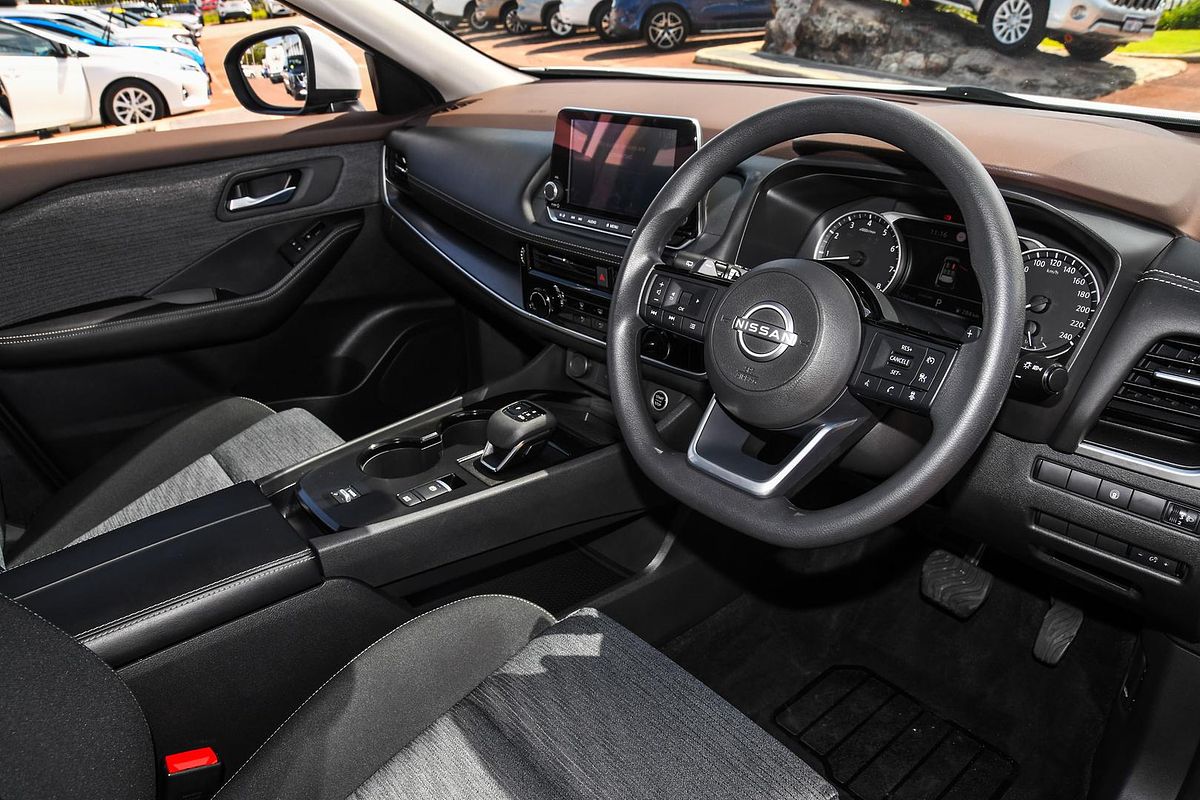 2024 Nissan X-TRAIL ST T33