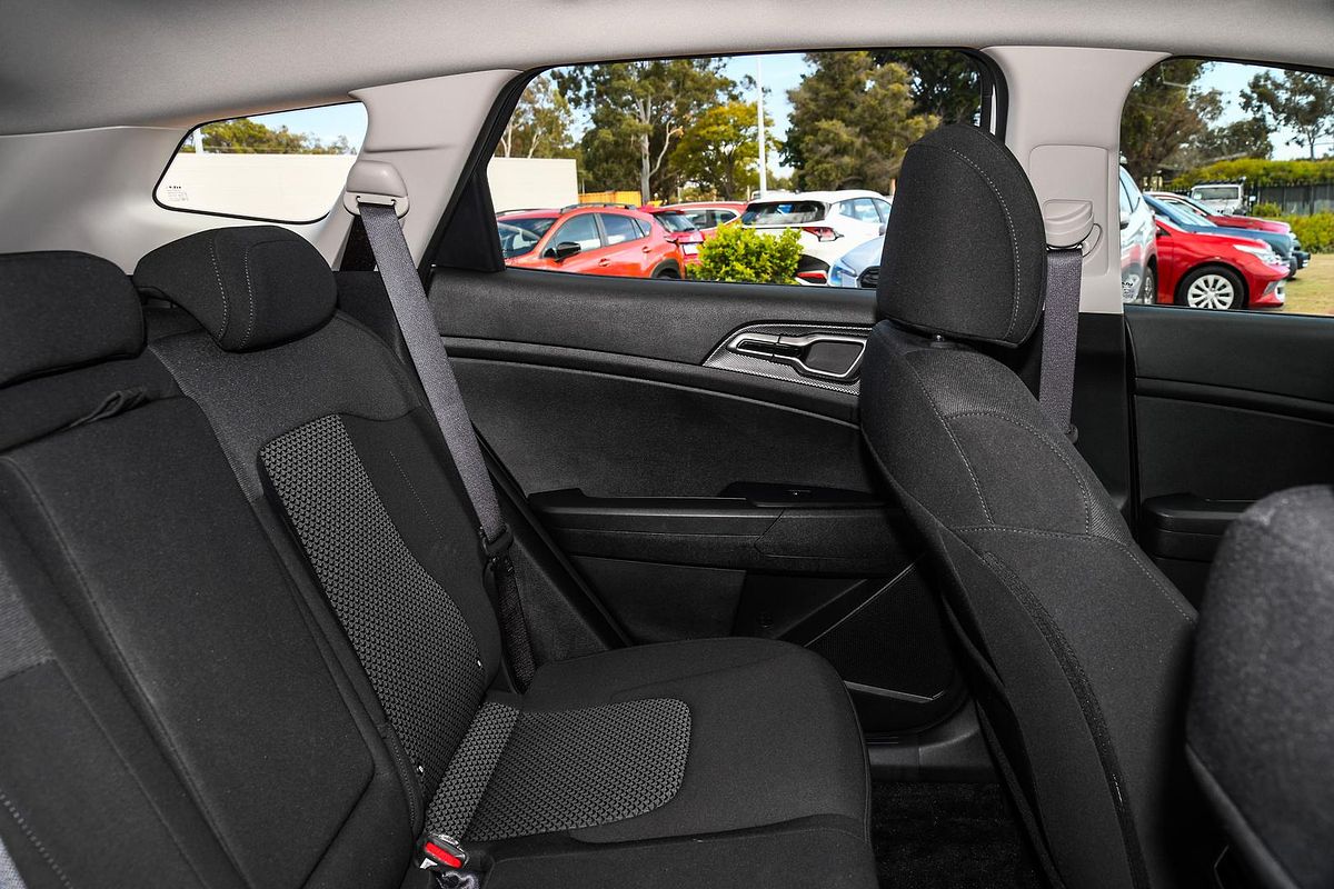 2024 Kia Sportage S NQ5