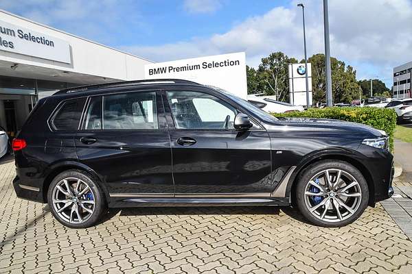 2022 BMW X7 M50i G07