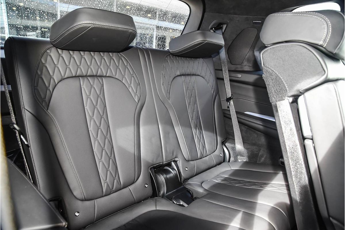 2022 BMW X7 M50i G07