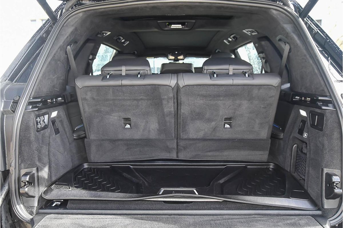 2022 BMW X7 M50i G07