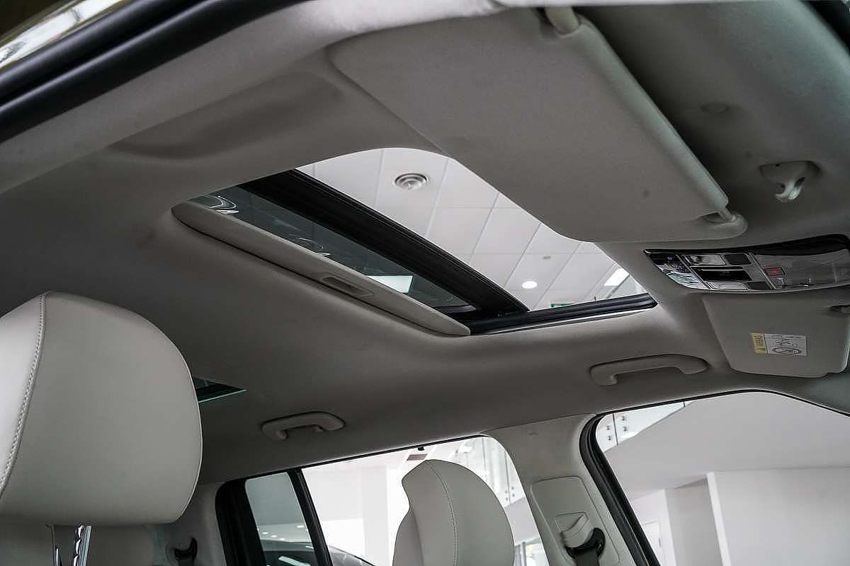 2025 Hyundai Santa Fe Hybrid Calligraphy MX5.V2