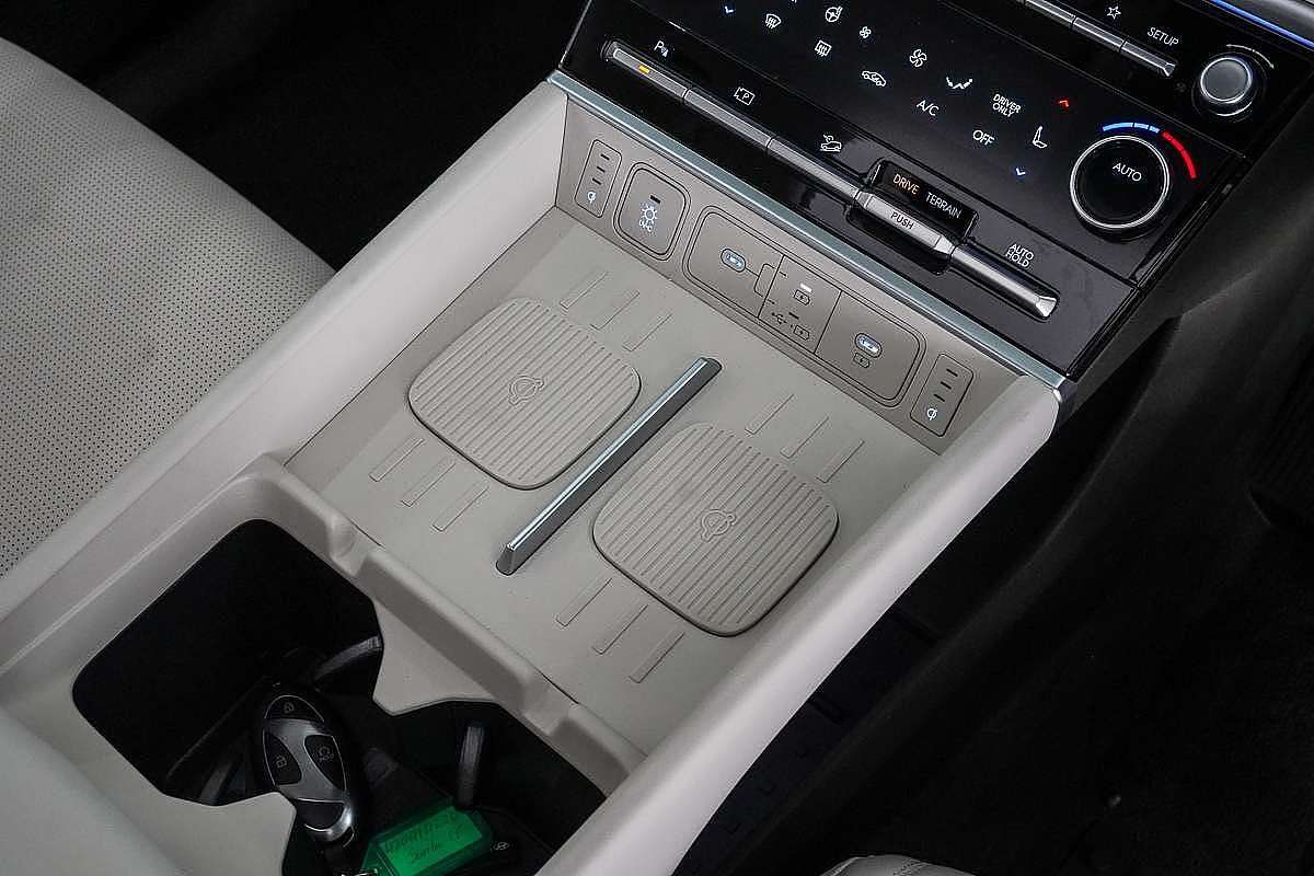 2025 Hyundai Santa Fe Hybrid Calligraphy MX5.V2