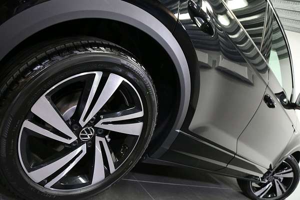 2025 Volkswagen T-Roc 140TSI R-Line D11