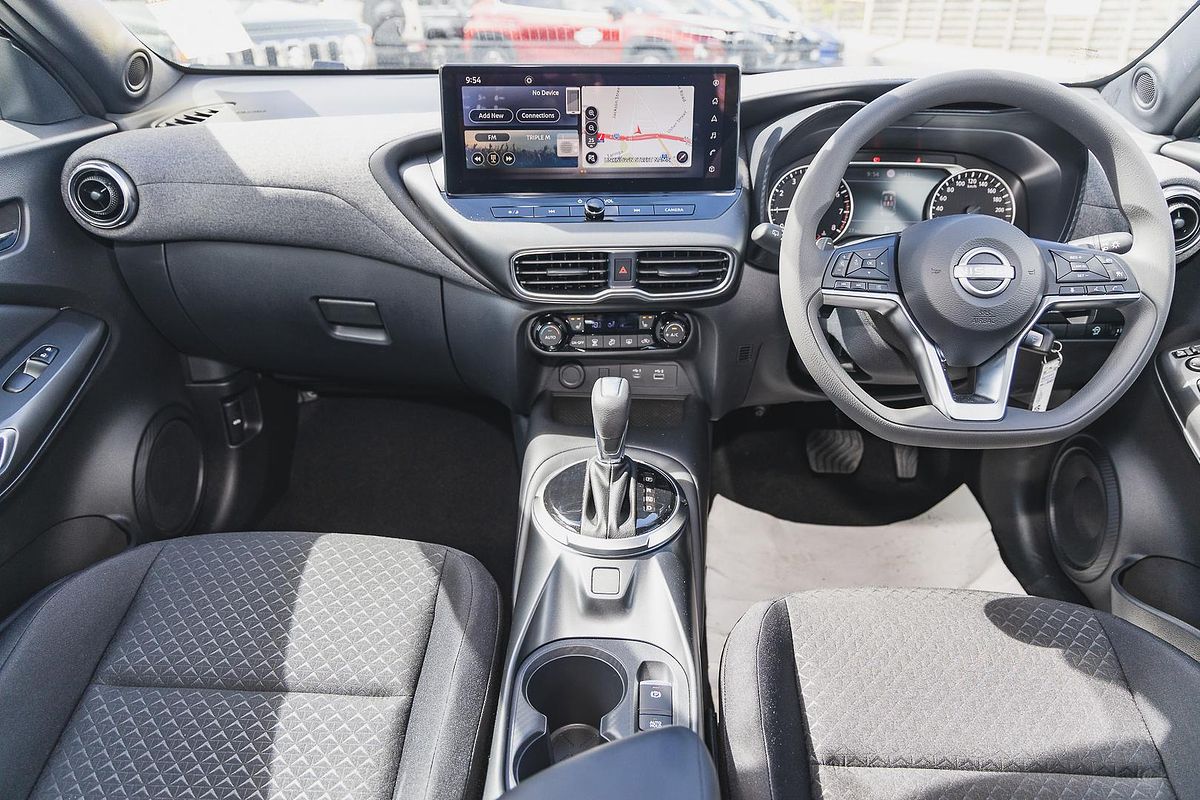 2024 Nissan JUKE ST+ F16