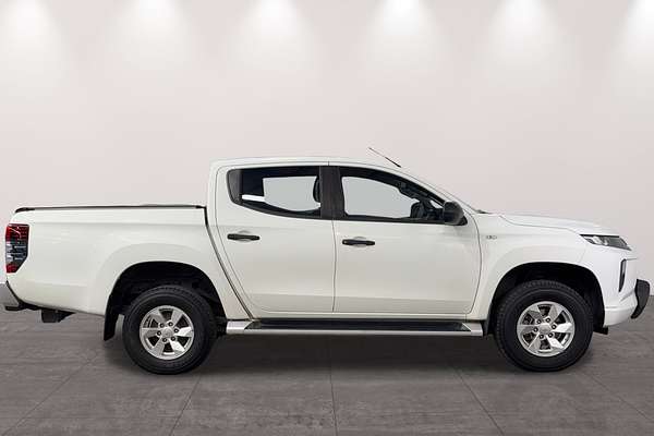 2019 Mitsubishi Triton GLX+ MR 4X4