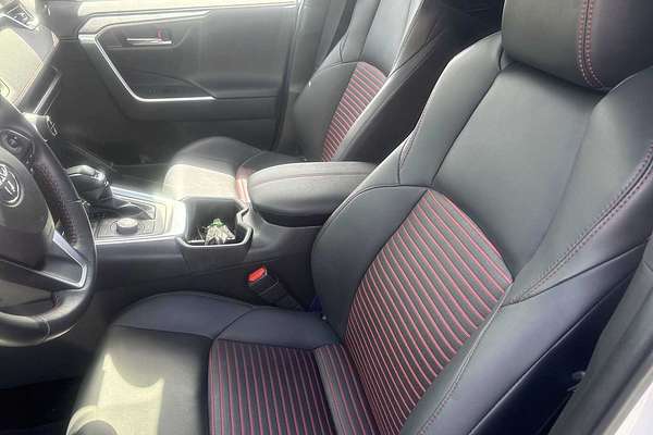 2024 Toyota RAV4 XSE