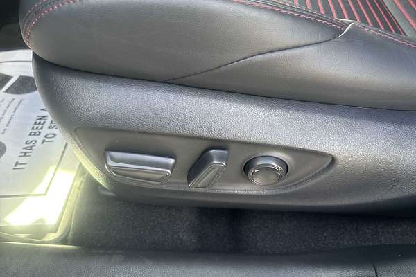 2024 Toyota RAV4 XSE