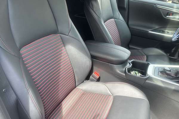 2024 Toyota RAV4 XSE