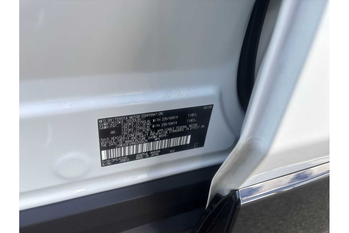 2024 Toyota RAV4 XSE
