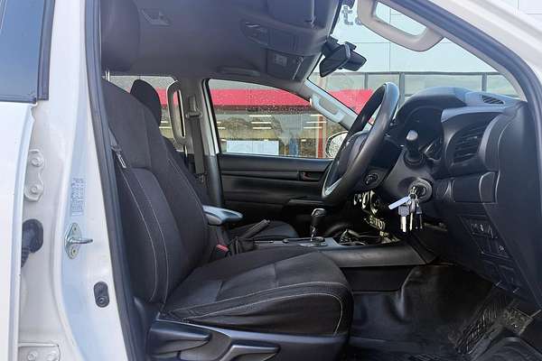 2020 Toyota Hilux SR GUN126R 4X4